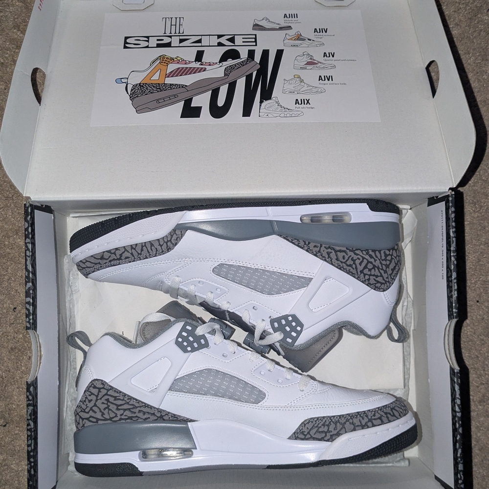 Jordan Spizike Low White and Gray DEFECT NWT